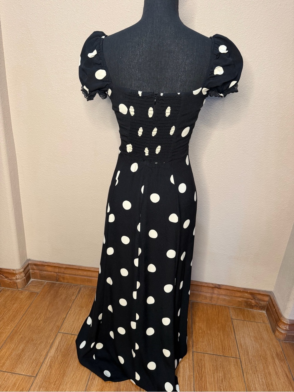 REFORMATION Black Polka Dot Puff-Sleeve Midi Dress SZ. 4 - Picture 3 of 10